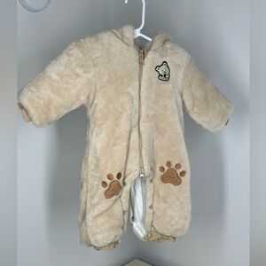 ￼ Babies, winter onesie 6 to 12 months New